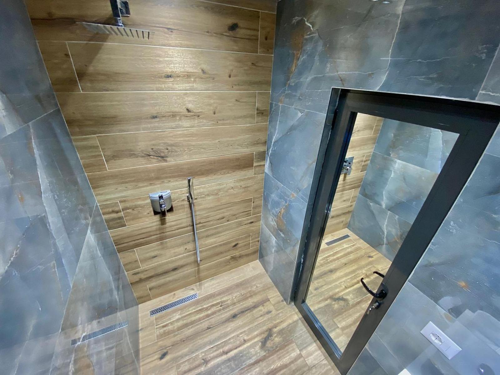 Mara Central Apartment 3 Тирана Екстериор снимка