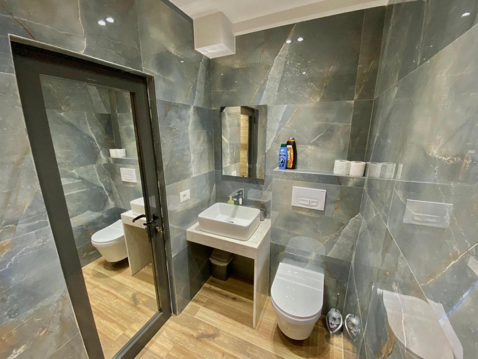 Mara Central Apartment 3 Тирана Екстериор снимка